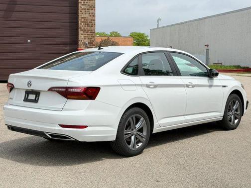 Pure White 2019 Volkswagen Jetta 1.4T R-Line