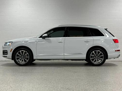 Glacier White Metallic 2019 Audi Q7 45 Premium Plus