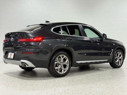 2022 BMW X4 xDrive30i