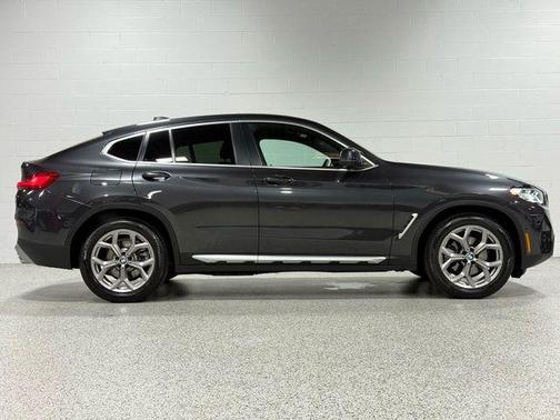 2022 BMW X4 xDrive30i