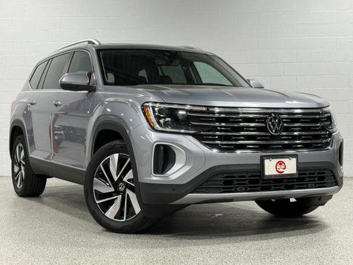 Silver Bird Metallic 2024 Volkswagen Atlas 2.0T SEL
