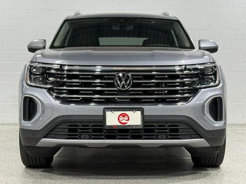 Silver Bird Metallic 2024 Volkswagen Atlas 2.0T SEL