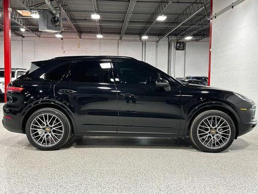 2022 Porsche Cayenne S