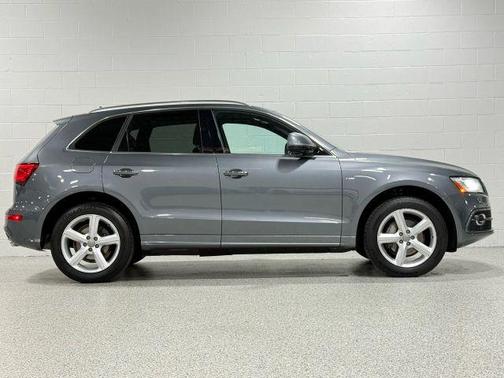 2017 Audi Q5 2.0T Premium Plus