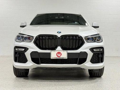 2021 BMW X6 M50i