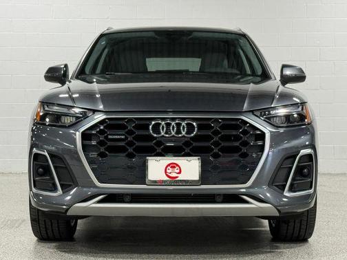 Daytona Gray Pearl Effect 2022 Audi Q5 45 S line Premium Plus