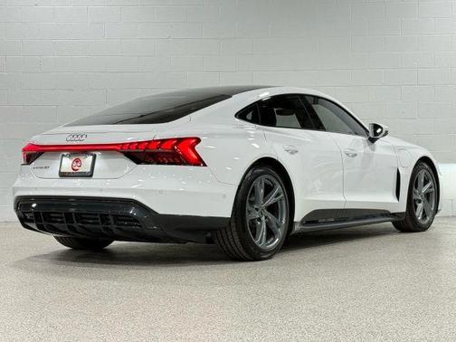 2022 Audi e-tron GT Premium Plus
