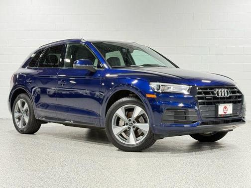 2020 Audi Q5 45 Titanium Premium