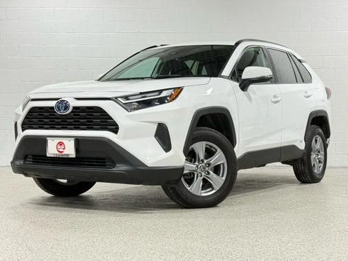 2022 Toyota RAV4 Hybrid XLE