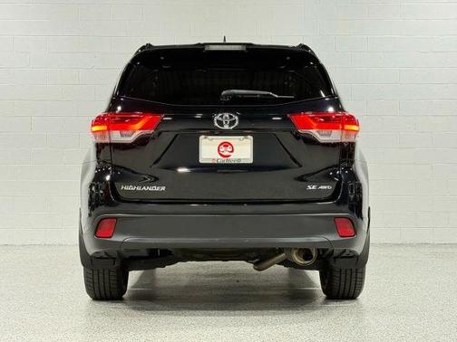 2017 Toyota Highlander SE