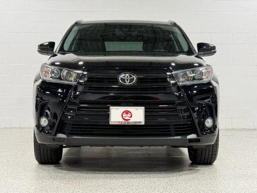 2017 Toyota Highlander SE