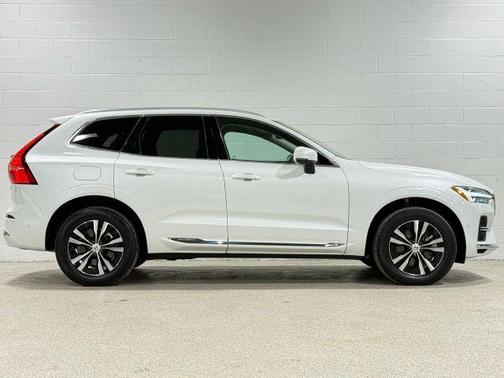 2022 Volvo XC60 Recharge Plug-In Hybrid T8 Inscription Expression Extended Range