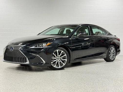 2020 Lexus ES 300h Base