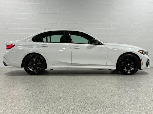 White 2022 BMW 330 i xDrive