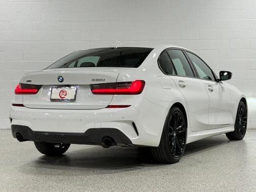 White 2022 BMW 330 i xDrive