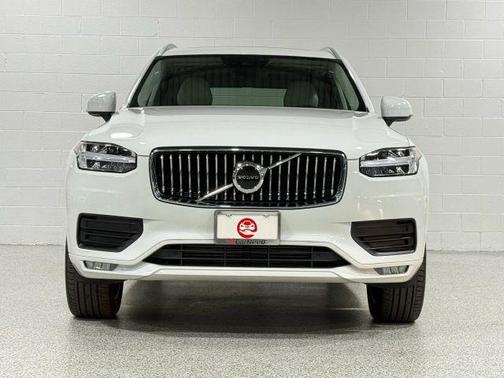2020 Volvo XC90 T5 Momentum 7 Passenger