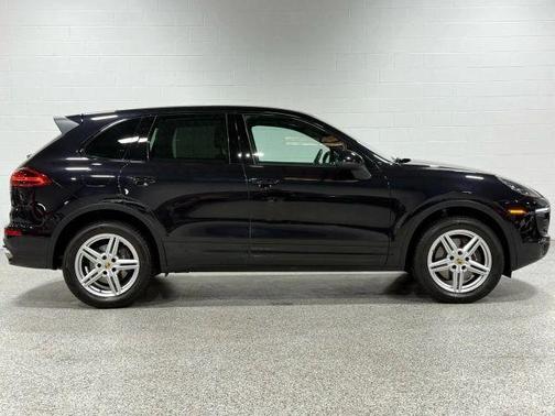 2016 Porsche Cayenne Base