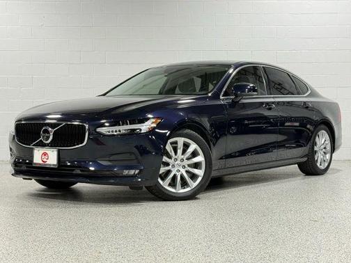 2017 Volvo S90 T6 Momentum