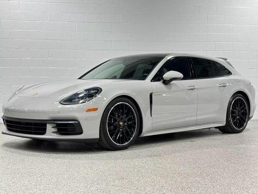 2018 Porsche Panamera E-Hybrid Sport Turismo 4