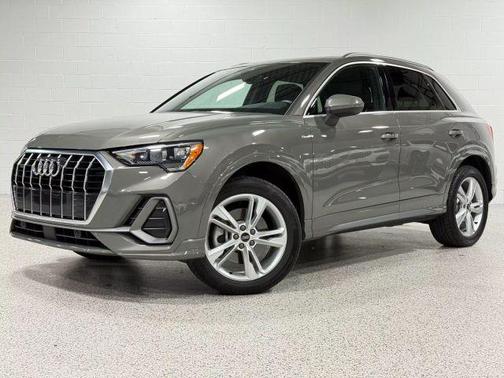 2021 Audi Q3 45 S line Premium