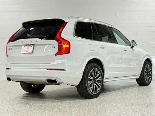 2021 Volvo XC90 T5 Momentum 7 Passenger
