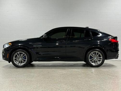 Gray 2021 BMW X4 M40i