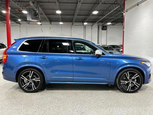 2017 Volvo XC90 T6 R-Design