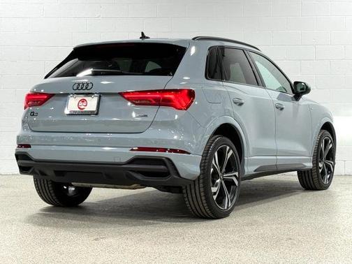 2023 Audi Q3 45 S line Premium