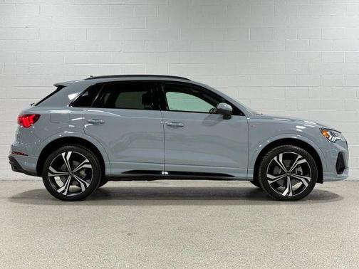 2023 Audi Q3 45 S line Premium
