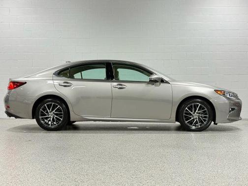 2017 Lexus ES 350 Base