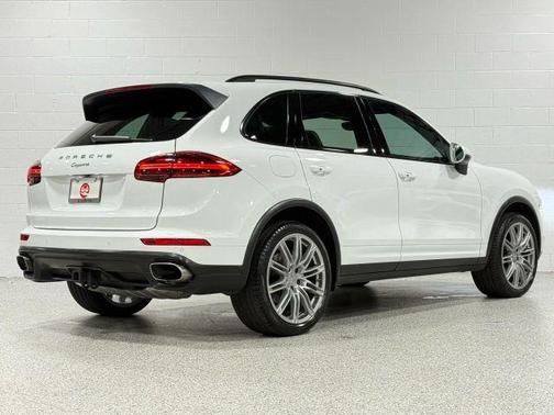 2016 Porsche Cayenne Base