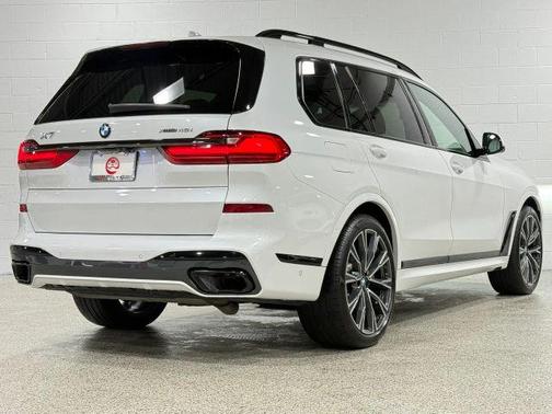 White 2022 BMW X7 xDrive40i