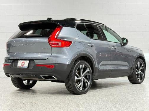 2019 Volvo XC40 T5 R-Design