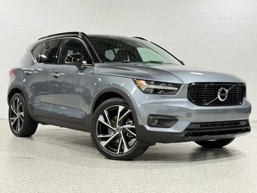2019 Volvo XC40 T5 R-Design