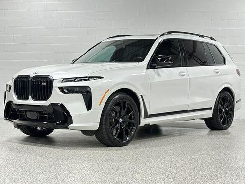 2024 BMW X7 M60i