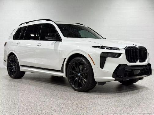 2024 BMW X7 M60i