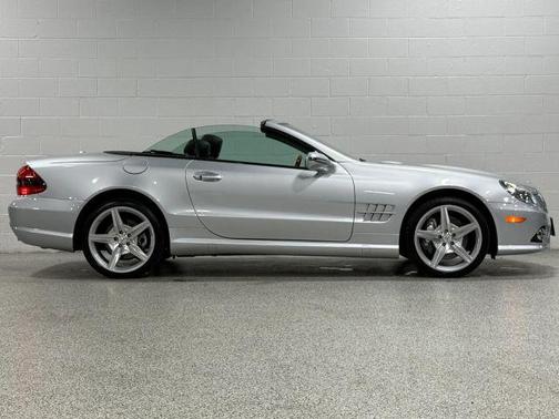 Silver 2009 Mercedes-Benz SL-Class SL 550
