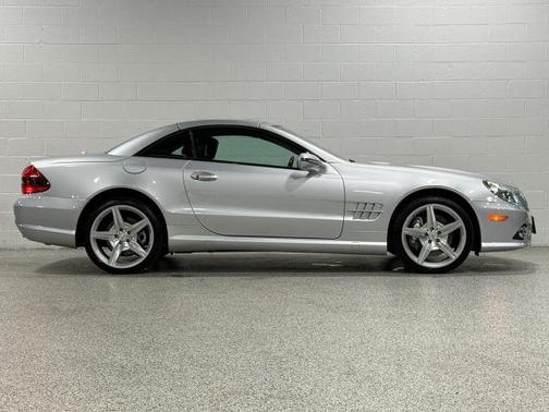 Silver 2009 Mercedes-Benz SL-Class SL 550