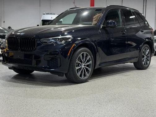 Blue 2022 BMW X5 xDrive40i