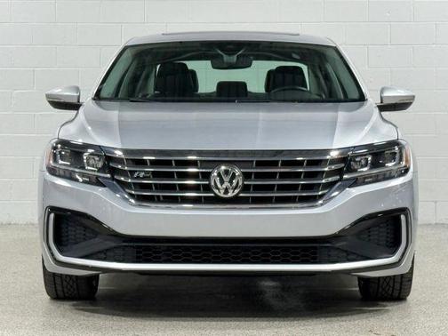 2020 Volkswagen Passat 2.0T R-Line