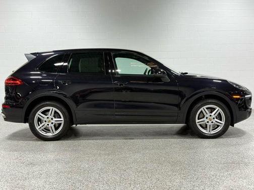 2016 Porsche Cayenne Base