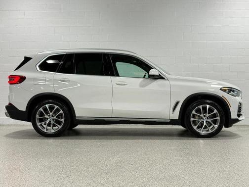 White 2019 BMW X5 xDrive40i
