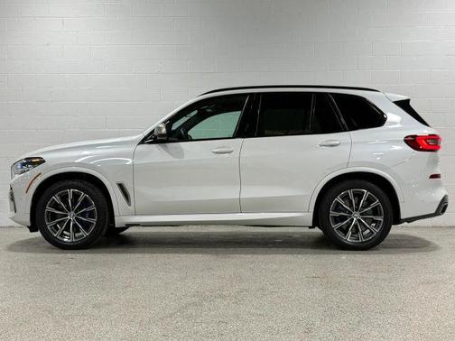 White 2021 BMW X5 M50i