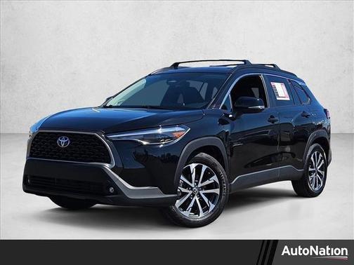 2025 Toyota Corolla Cross XLE