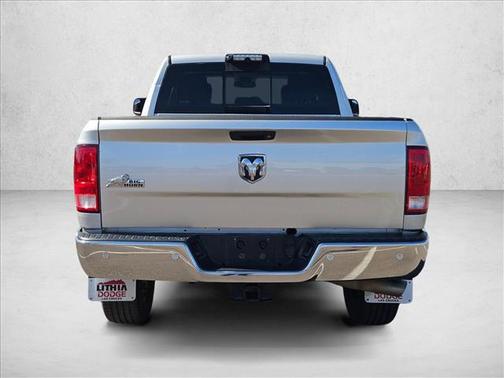 2017 RAM 3500 Big Horn Crew Cab 4x2 6'4' Box