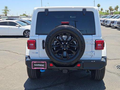 Bright White Clearcoat 2024 Jeep Wrangler 4xe Sahara