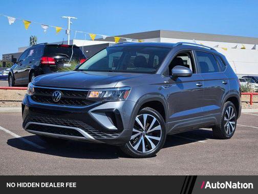 Platinum Gray Metallic 2022 Volkswagen Taos 1.5T SE
