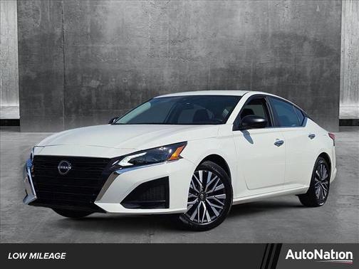 2025 Nissan Altima SV FWD