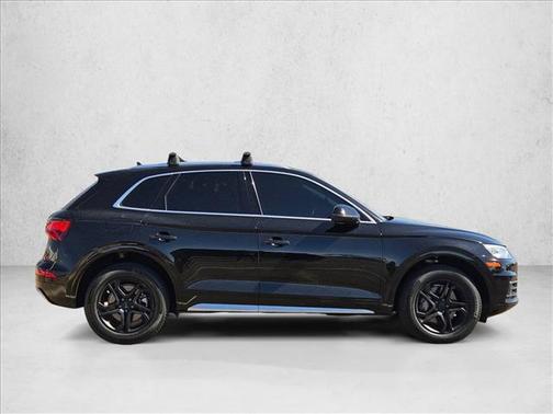 Brilliant Black [B 2019 Audi Q5 45 Premium