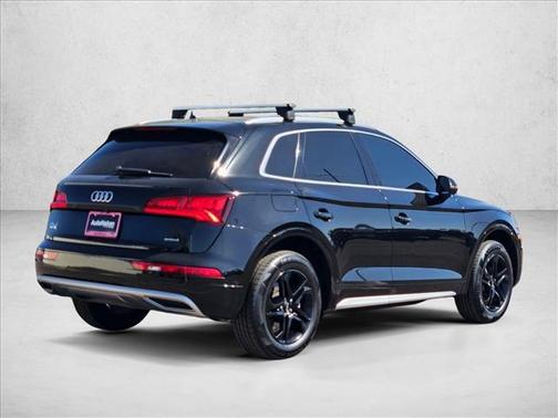 Brilliant Black [B 2019 Audi Q5 45 Premium